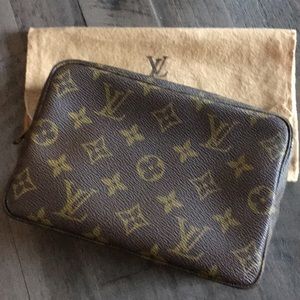 Louis Vuitton Trousse Toilette aus Canvas in Braun - Second hand Louis  Vuitton Trousse Toilette aus Canvas in Braun acquista di seconda mano a  430€ (6528585)